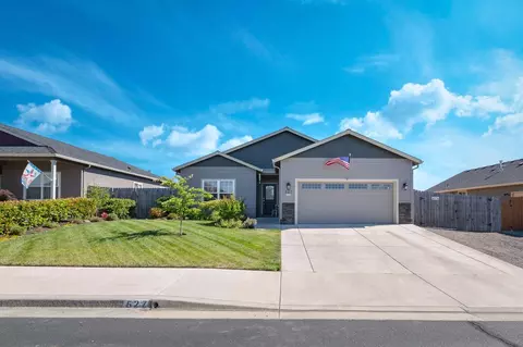 627 Sheffield Dr, Eagle Point, OR 97524 photo 3