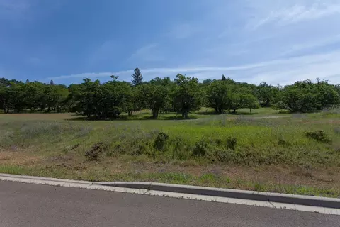 266 Cambridge Ter, Eagle Point, OR 97524 photo 11
