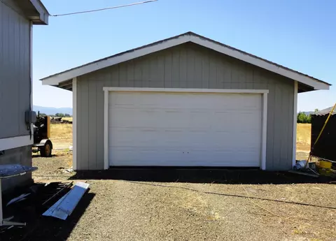 297 Bigham-brown Rd, Eagle Point, OR 97524 photo 4