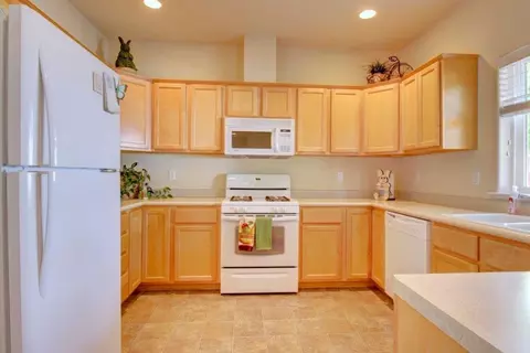 942 Ridgeview Dr, Eagle Point, OR 97524 photo 8
