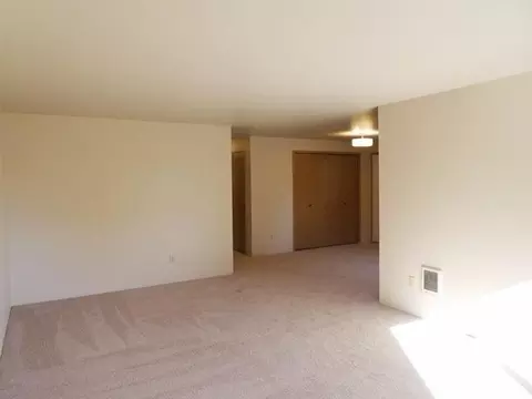 129 Edith Cir, Eagle Point, OR 97524 photo 4