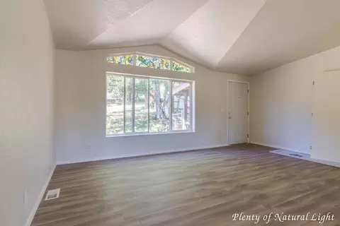 848 Crowfoot Rd, Eagle Point, OR 97524 photo 9
