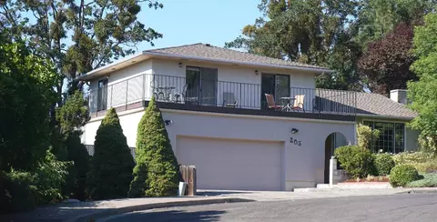 205 Ray Ct, Phoenix, OR 97535 photo 1