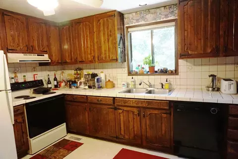 205 Ray Ct, Phoenix, OR 97535 photo 9