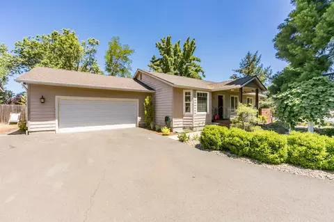 10 Dee Ct, Central Point, OR 97502 photo 1