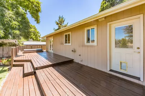 10 Dee Ct, Central Point, OR 97502 photo 23