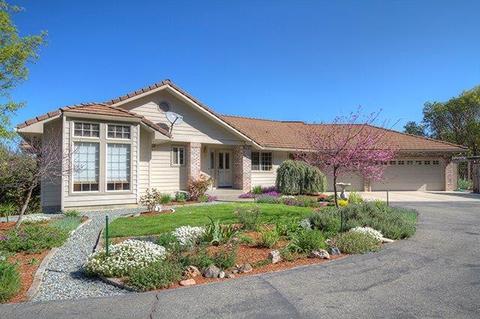 501 Harper Loop, Grants Pass, OR 97527 photo 1