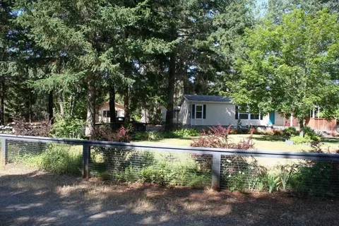 100 Sherier Rd, Cave Junction, OR 97523 photo 2