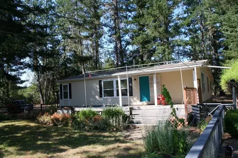 100 Sherier Rd, Cave Junction, OR 97523 photo 1