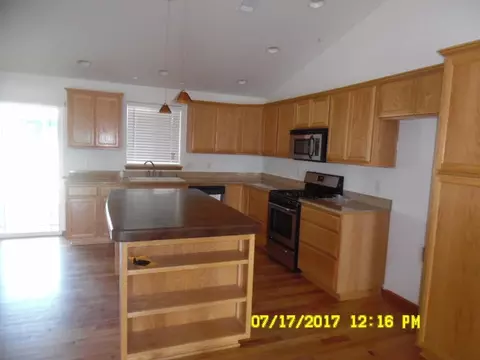 918 Win Way, Eagle Point, OR 97524 photo 9