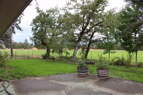 14841 Agate Rd, Eagle Point, OR 97524 photo 10