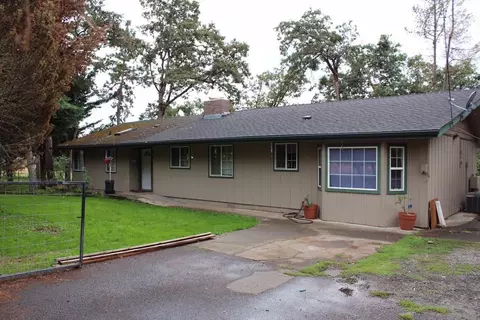 14841 Agate Rd, Eagle Point, OR 97524 photo 1