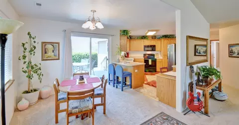 367 N Deanjou Ave, Eagle Point, OR 97524 photo 9