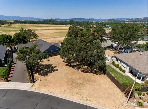 566 Old Waverly Way, Eagle Point, OR 97524 photo 8