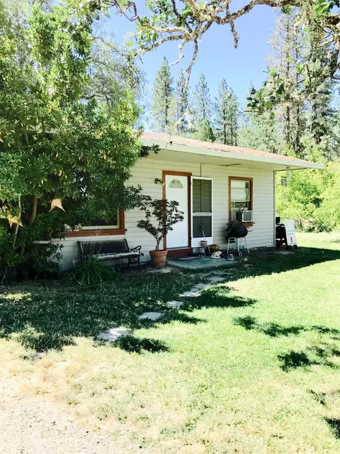970 Cedar Flat Rd, Williams, OR 97544 photo 1