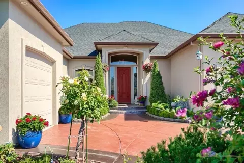 167 Bellerive Dr, Eagle Point, OR 97524 photo 2