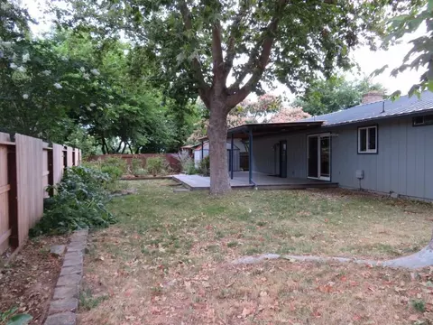 1211 Triangle Dr, Central Point, OR 97502 photo 13