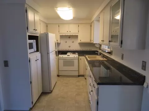 1211 Triangle Dr, Central Point, OR 97502 photo 2