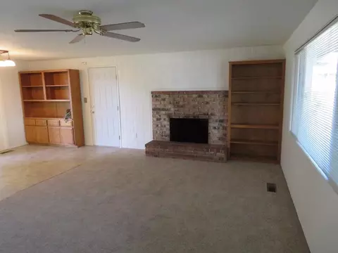 1211 Triangle Dr, Central Point, OR 97502 photo 4