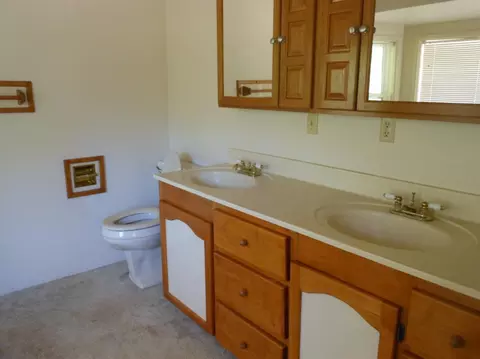 389 Summit Loop, Grants Pass, OR 97527 photo 10