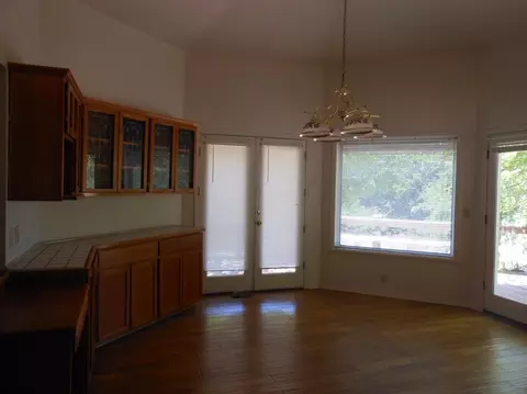389 Summit Loop, Grants Pass, OR 97527 photo 5