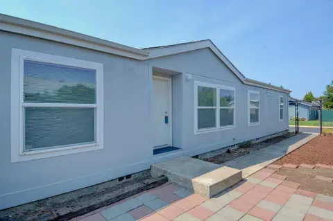 1359 Ivan Ln, Central Point, OR 97502 photo 1
