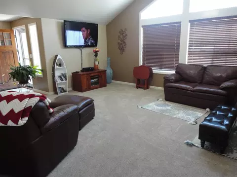 486 Phyllis Dr, Eagle Point, OR 97524 photo 5