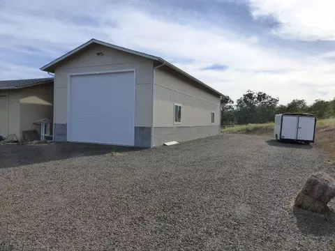 1330 Linn Rd, Eagle Point, OR 97524 photo 3