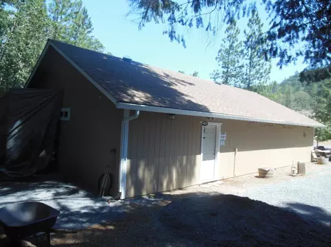 2340 Laurel Rd, Cave Junction, OR 97523 photo 4