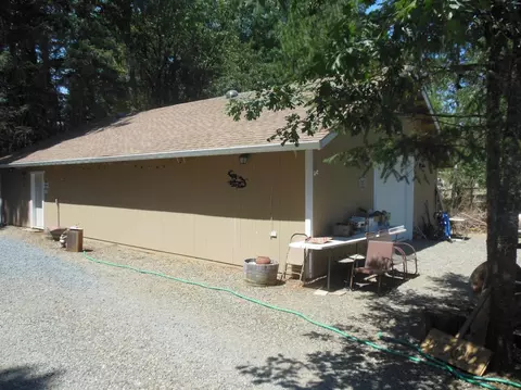 2340 Laurel Rd, Cave Junction, OR 97523 photo 3
