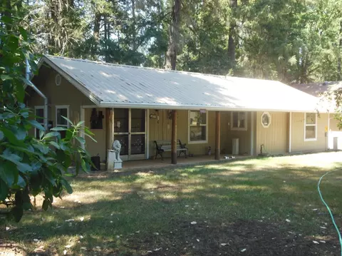 2340 Laurel Rd, Cave Junction, OR 97523 photo 1