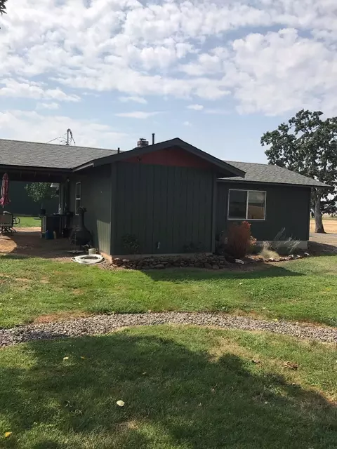2572 Reese Creek Rd, Eagle Point, OR 97524 photo 2