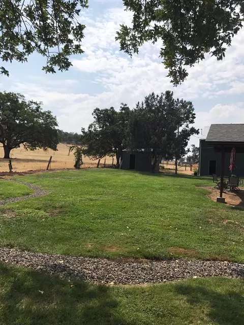 2572 Reese Creek Rd, Eagle Point, OR 97524 photo 3