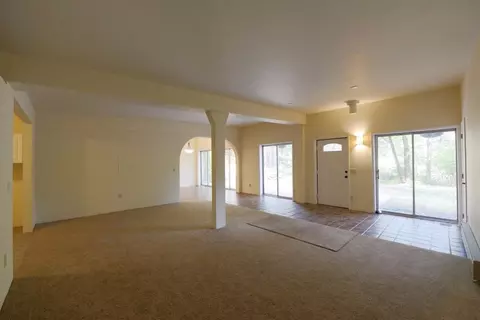 12071 Elk Creek Rd, Eagle Point, OR 97524 photo 5
