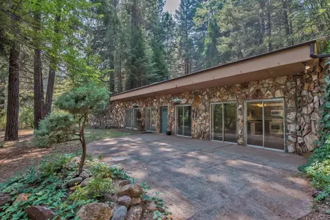 12071 Elk Creek Rd, Eagle Point, OR 97524 photo 1