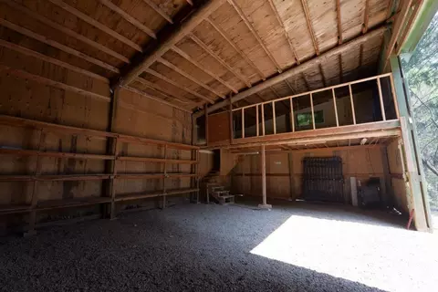 12071 Elk Creek Rd, Eagle Point, OR 97524 photo 3