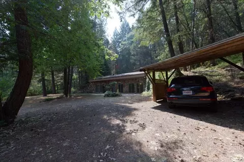 12071 Elk Creek Rd, Eagle Point, OR 97524 photo 4