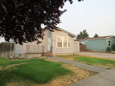 269 N De Anjou Ave, Eagle Point, OR 97524 photo 1