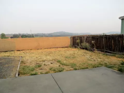 269 N De Anjou Ave, Eagle Point, OR 97524 photo 15