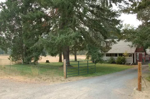 2180 Dick George Rd, Cave Junction, OR 97523 photo 4