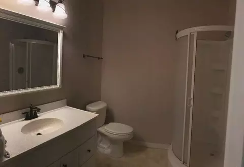 130 W Gilbert Ave, Glendale, OR 97442 photo 13