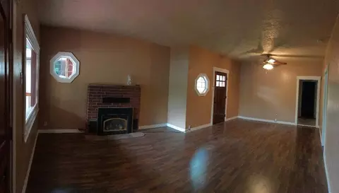 130 W Gilbert Ave, Glendale, OR 97442 photo 7