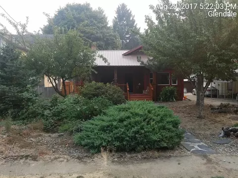 130 W Gilbert Ave, Glendale, OR 97442 photo 1