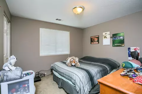 633 Heights Dr, Eagle Point, OR 97524 photo 9