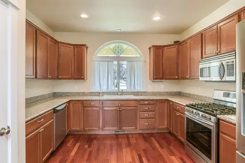 350 Leandra Ln, Eagle Point, OR 97524 photo 5
