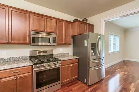 350 Leandra Ln, Eagle Point, OR 97524 photo 6