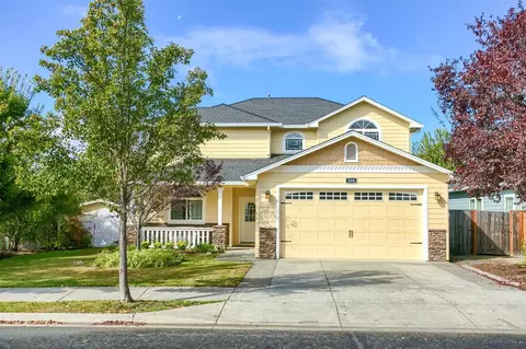 350 Leandra Ln, Eagle Point, OR 97524 photo 1