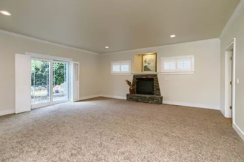 350 Leandra Ln, Eagle Point, OR 97524 photo 10