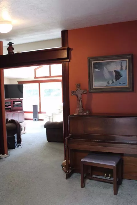847 Royal Ave, Eagle Point, OR 97524 photo 11