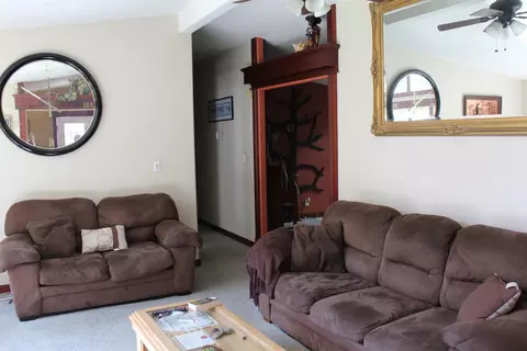 847 Royal Ave, Eagle Point, OR 97524 photo 10